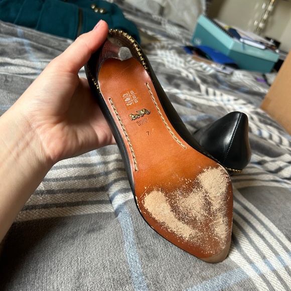 Coach women's pump with beadchain - Picture 6 of 11